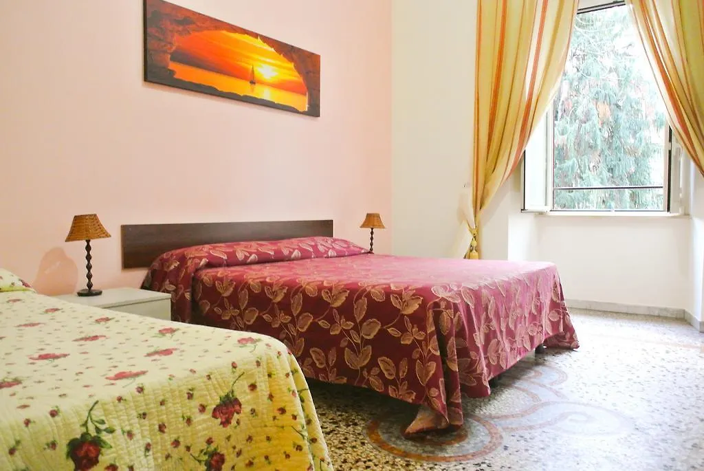 Guest House Hellokitty Rome 2*,  Italie